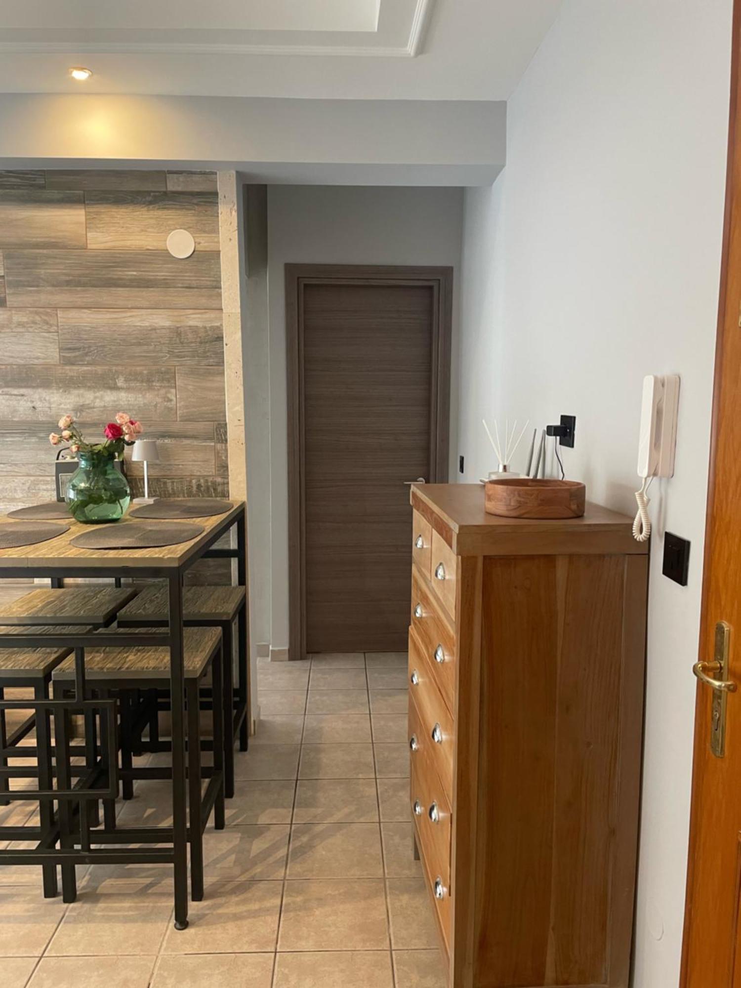 Business Flat Stavroupoli Salonicco